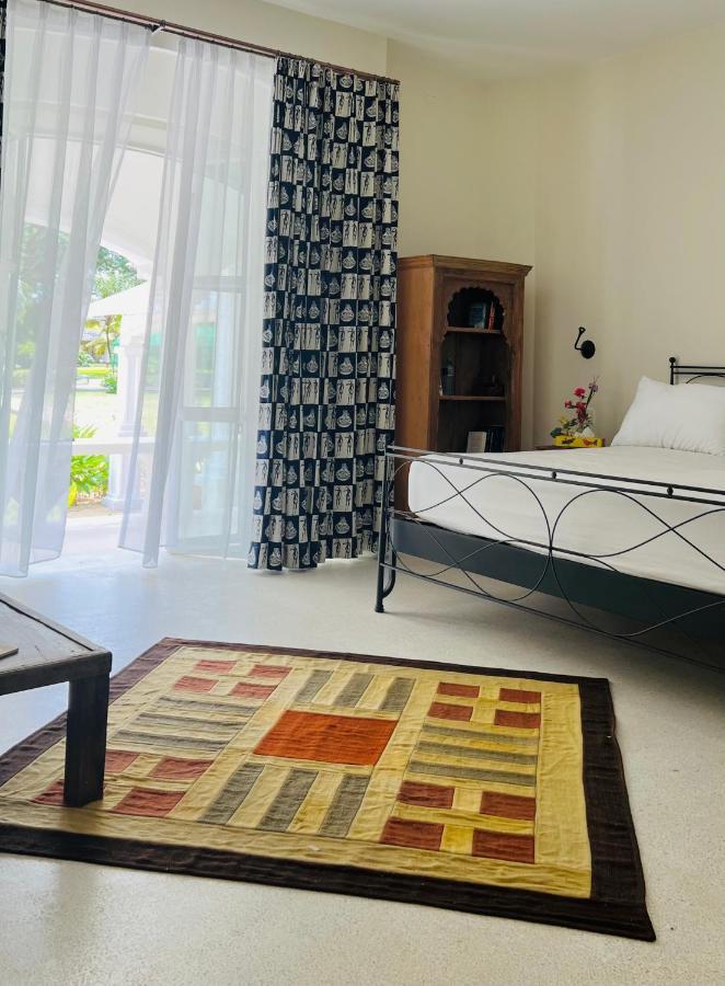 Kinondo Zumzum Beach House B&B 외부 사진