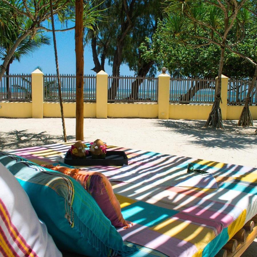 Kinondo Zumzum Beach House B&B 외부 사진